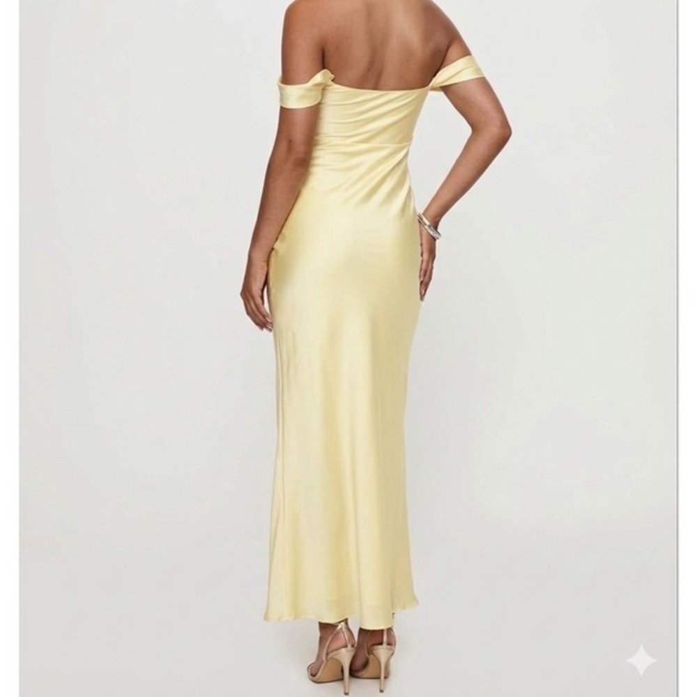 Princess Polly Azura Yellow Satin Off The Shoulder Maxi Dress Formal Gown
4 - Picture 2 of 7